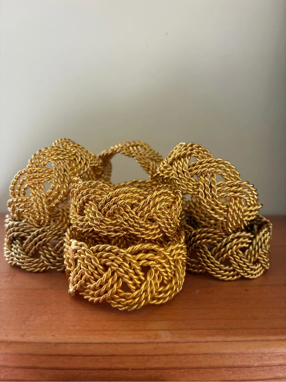 Gold Metal Napkin Rings Holder Set of 8 Twisted Braided Rope Design table decor
